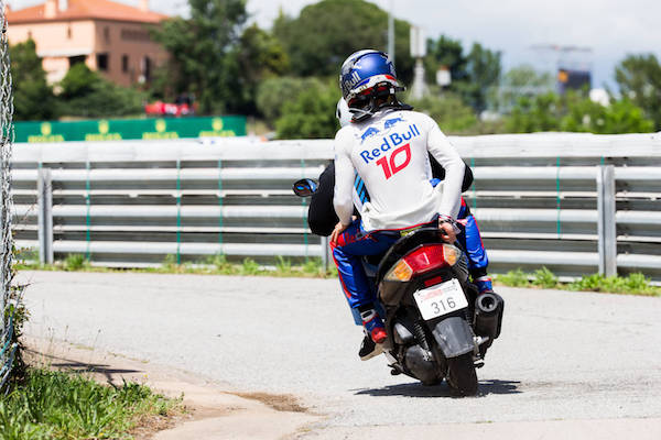 【トロロッソ・ホンダ】ガスリー「ポイント獲得のチャンスだったのに、グロージャンが突然戻ってきた･･･」
