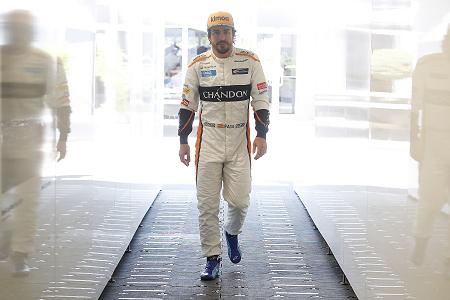 「アロンソは夏休み後に決断するだろう」とザック・ブラウン