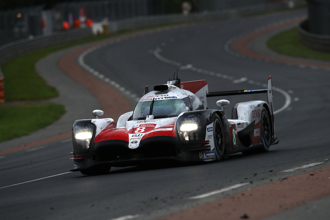 【ル・マン24時間】トヨタ、初優勝まであと1時間。中嶋一貴と小林可夢偉がドライブ