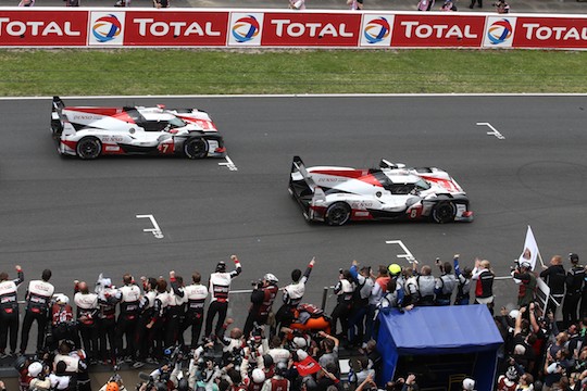 【10分フルレースハイライト動画】ル・マン24時間を10分でまとめた公式映像