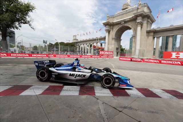 【インディ】佐藤琢磨、初日2番手「クルマはとても良い動きをしてくれた」