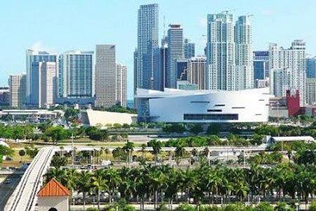 暗雲たなびくマイアミでのF1開催