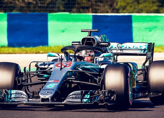 【F1テスト】非公式コースレコードを記録したメルセデスのジョージ・ラッセル「思わず笑みがこぼれたよ」