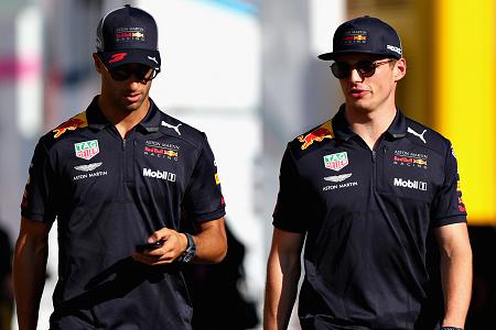 リカルドのルノー移籍に首をかしげるヨス・フェルスタッペン