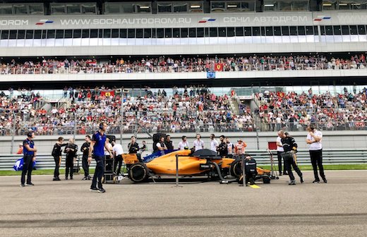 【ペナルティ】マクラーレン、2台ともにペナルティを科される／F1ロシアGP