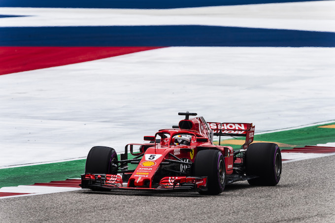 【F1レース速報】ライコネンがリード。一方でベッテルは“また”1周目にレッドブルと接触スピン･･･／F1アメリカGP