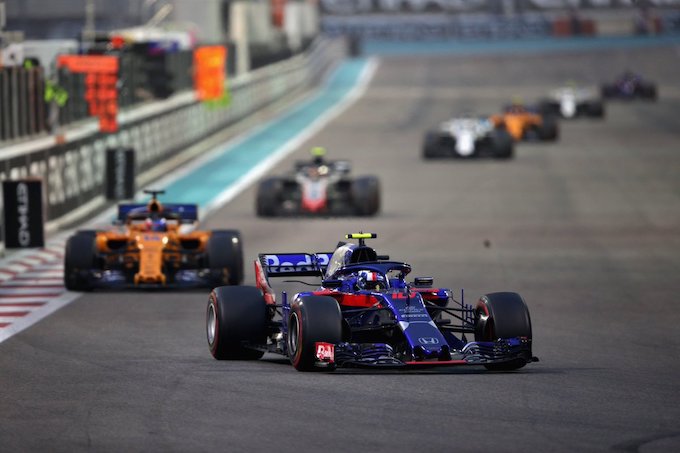 【画像：F1レース速報】ガスリー、白煙を上げてリタイア･･･原因はホンダPUか？／F1最終戦アブダビGP