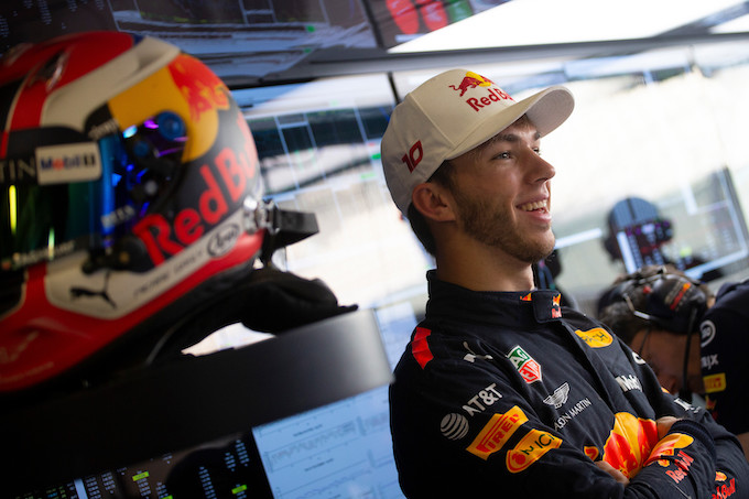 【画像：レッドブル】ピエール・ガスリーが最後の走行となるRB14を初ドライブ　2月にはレッドブル・ホンダで走行