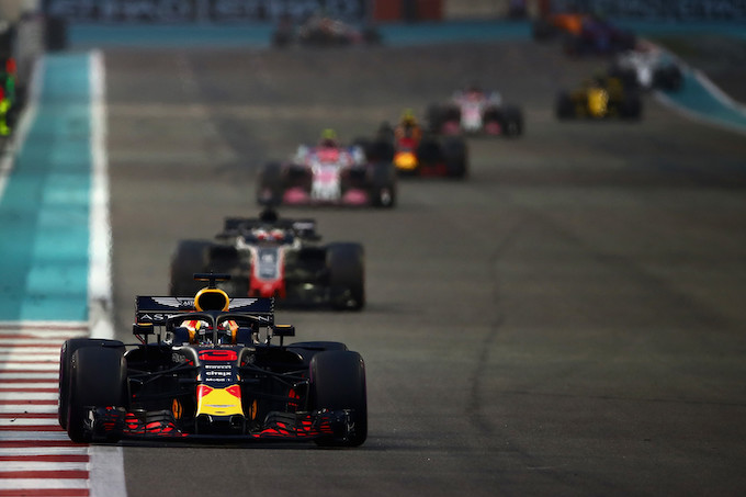 F1の問題の責任を負うのはピレリタイヤだけでない