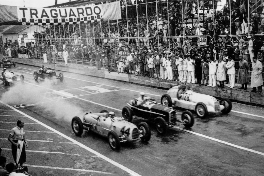 【画像】王者メルセデスAMG、“古い友人”ザウバーを惜しみつつ、昔の“好敵手”アルファロメオを歓迎