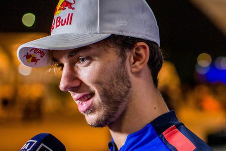 ピエール・ガスリーにプレッシャーをかけるレッドブル首脳