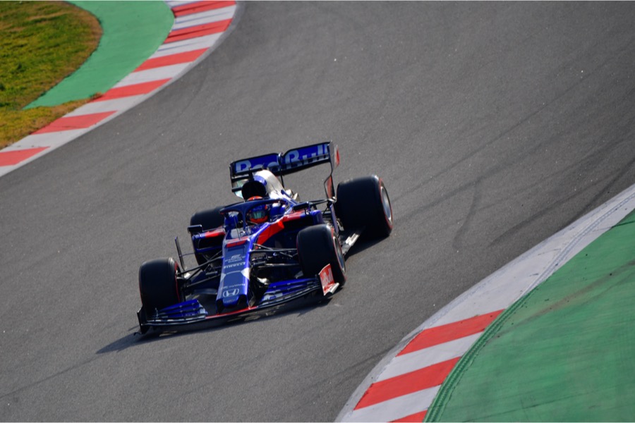 【F1テスト】トロロッソ・ホンダのアルボン「F1初走行は人生で最高の日、笑顔が止まらない」