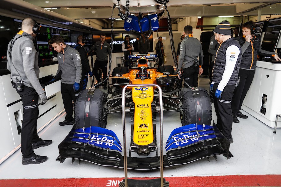 【マクラーレン】バルセロナのガレージ内で火災発生、3人が治療を受けマシンも確認