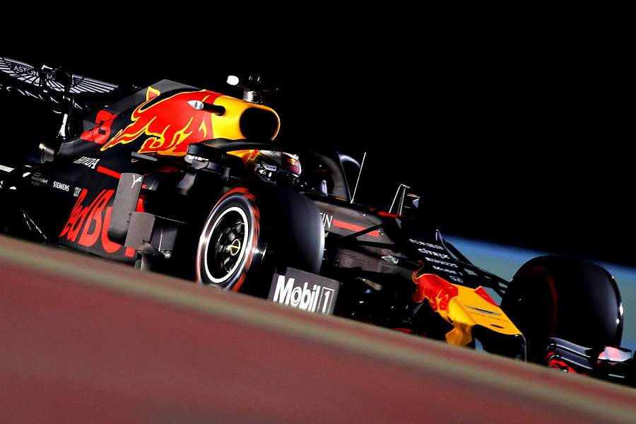 【予選レポート】ルクレールが驚異の初ポール　レッドブル・ホンダは5番手／F1バーレーンGP