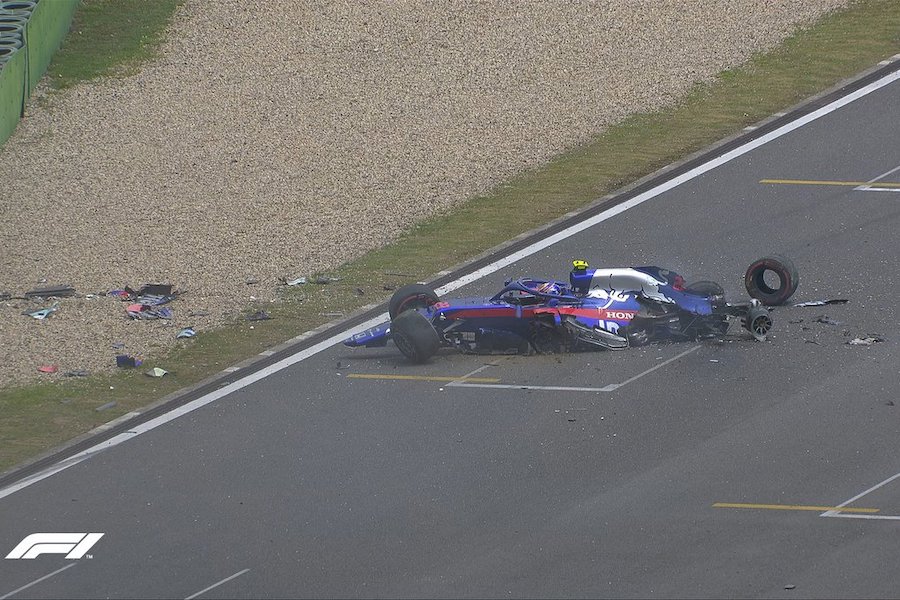 【動画：FP3】アルボン、最終コーナーで大クラッシュするシーン／F1中国GP