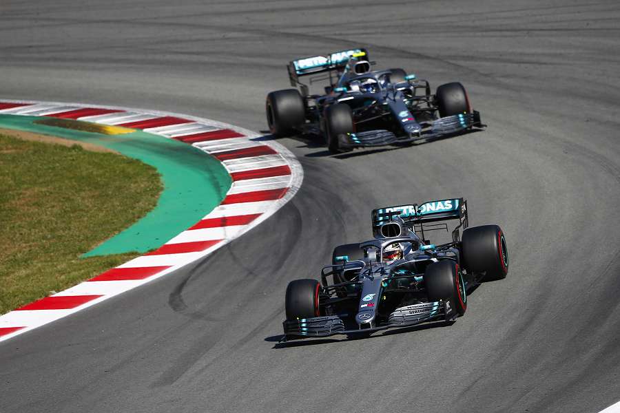 「今年のメルセデスは過去最強だ」とレッドブル首脳