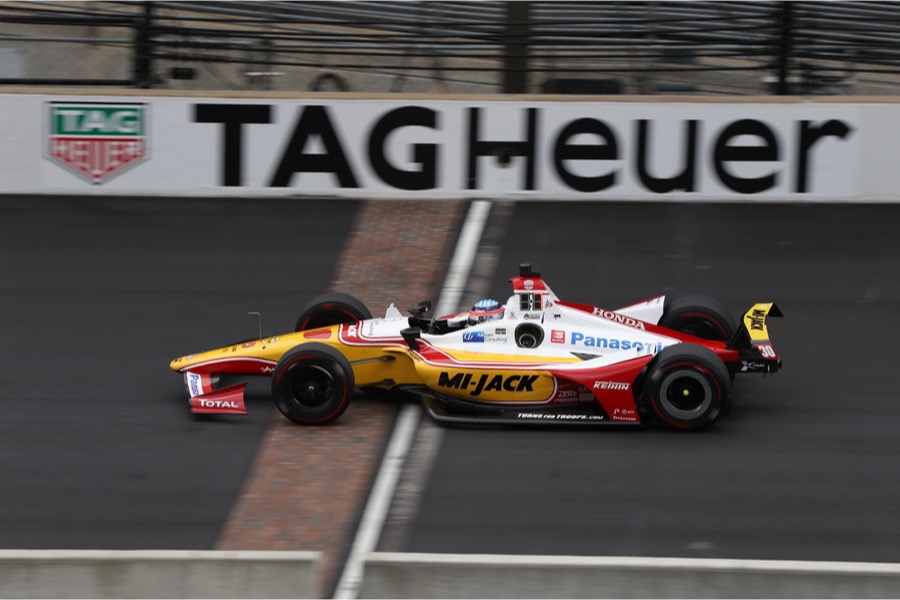 【インディ500速報】佐藤琢磨、トップを争い僅差の3位！