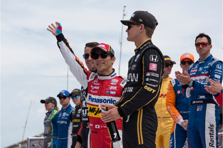 【インディ500】佐藤琢磨、14番手から3位でフィニッシュ「最後の15周はエキサイティングなバトルを戦えた」