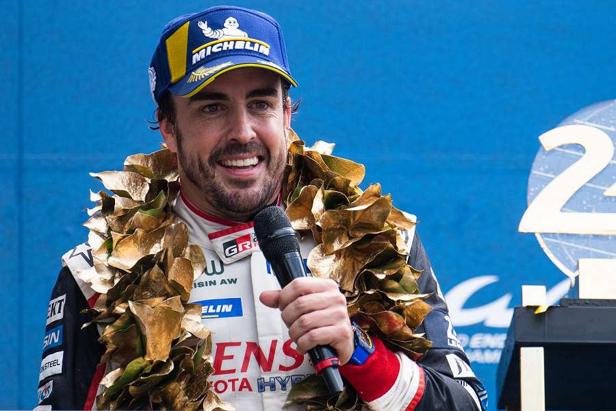 アロンソ「2016年にメルセデスと移籍交渉を行ったがうまくいかなかった」