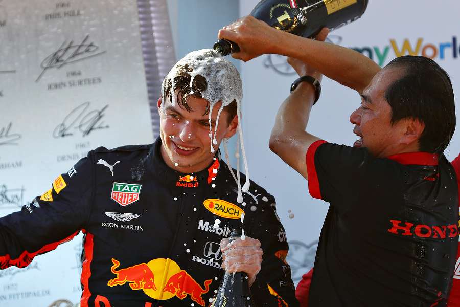 「フェルスタッペンはレッドブル・ホンダで続けるべきだ」とヴァン・デル・ガルデ