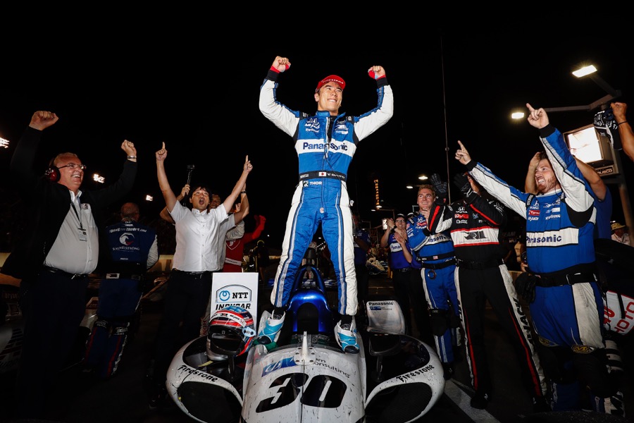 【インディカー】佐藤琢磨「本当に興奮した」0.0399秒差を守り切り劇的な逆転勝利！