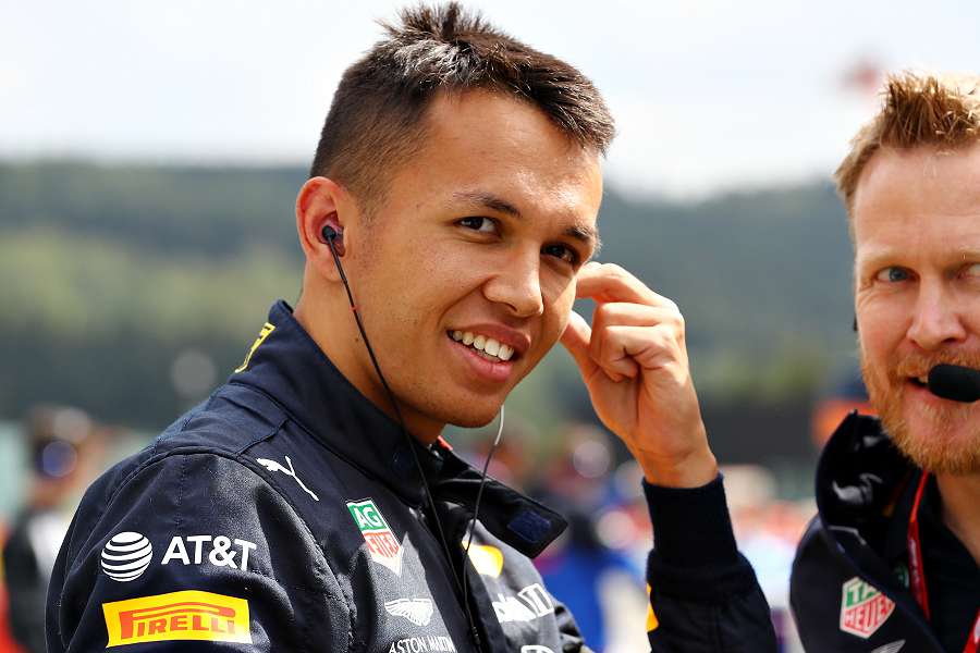 【レッドブル・ホンダ】ドライバー責任者もアルボンに合格点