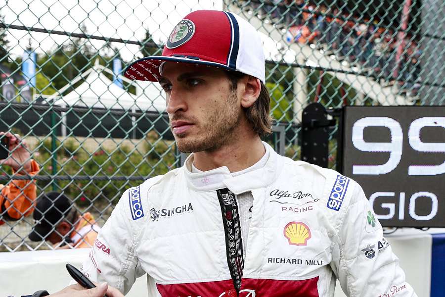 F1ベルギーGPでクラッシュしたジョビナッツィのキャリアに暗雲