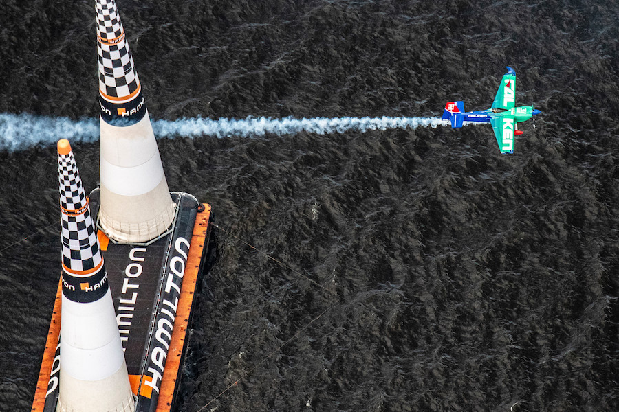 【レッドブル・エアレース】室屋義秀、ヒヤリ･･･運を味方につけて敗者復活！／最終戦千葉大会