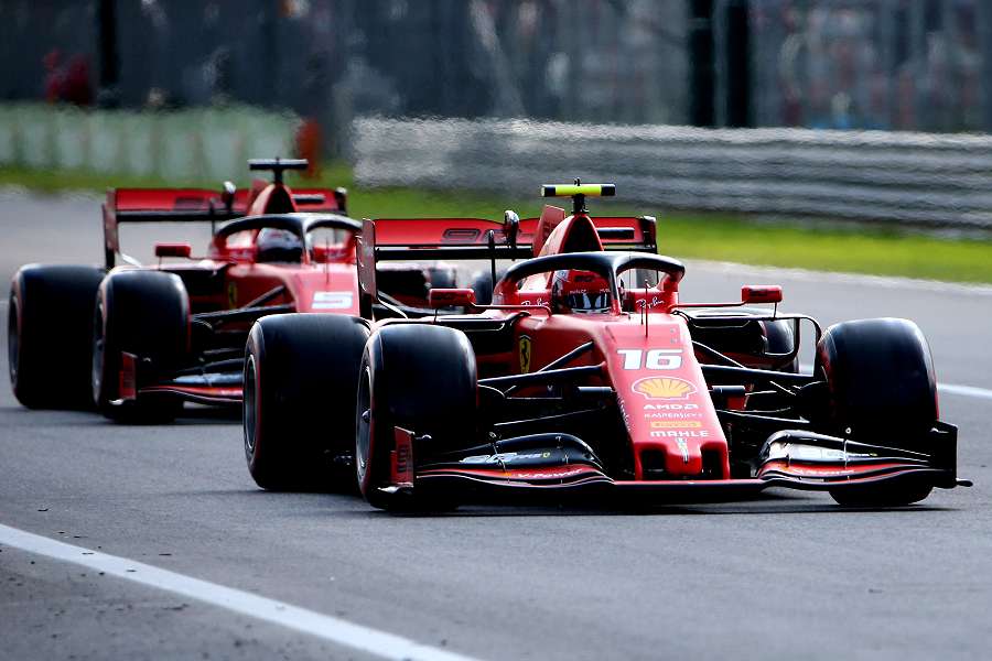 フェラーリの2019年仕様F1エンジンに疑惑の目を向けるライバルたち
