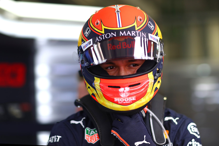 【予選Q1速報】レッドブル・ホンダのアルボン、クラッシュで赤旗／F1ロシアGP