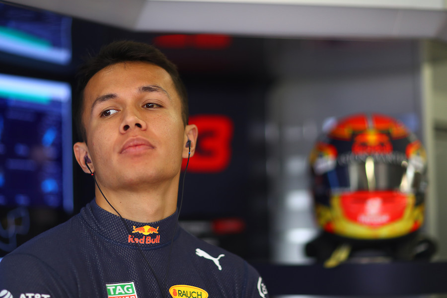 【レッドブル・ホンダ】アルボン「自信が持てないんだ」決勝はオーバーテイクショーを