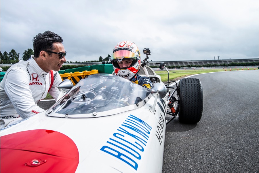 【動画】フェルスタッペン、ホンダF1初優勝マシン『RA272』をドライブ　佐藤琢磨と競演／F1日本GP