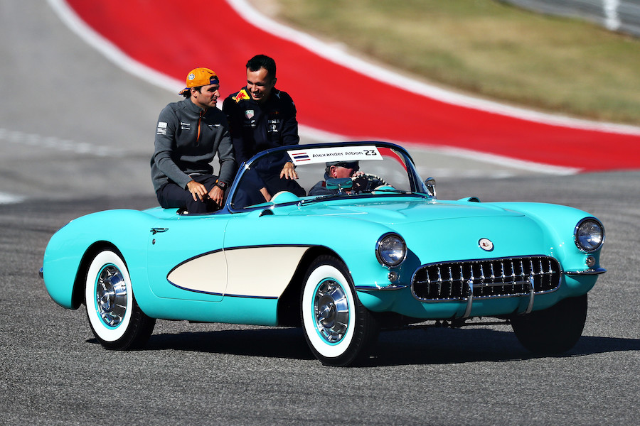 【F1レース速報】レッドブル・ホンダのアルボン、1周目に接触で最後尾へ／F1アメリカGP