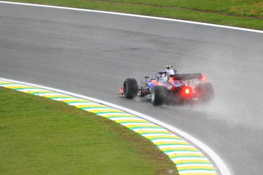 【FP1ハイライト動画】レッドブル・ホンダがトップタイム　ホンダ勢はトップ10に3台／F1ブラジルGPフリー走行1回目