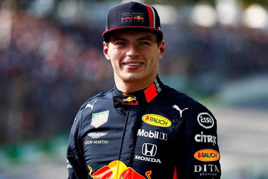 レッドブル・ホンダのフェルスタッペン、チーム移籍のうわさに対し「僕の好きな色は青」