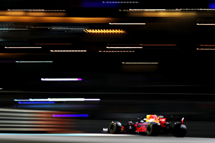 【予選Q3順位】今季最後の予選はメルセデスが１ー２！レッドブル・ホンダのフェルスタッペン3番手！／F1最終戦アブダビGP