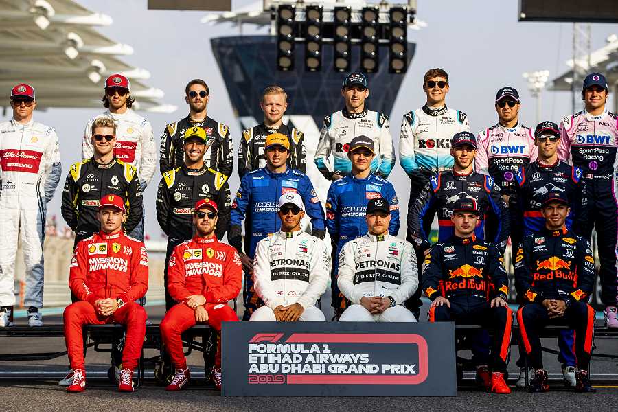 「F1トップドライバーたちは2021年にチームを変わるべきではない」とレッドブルのボス