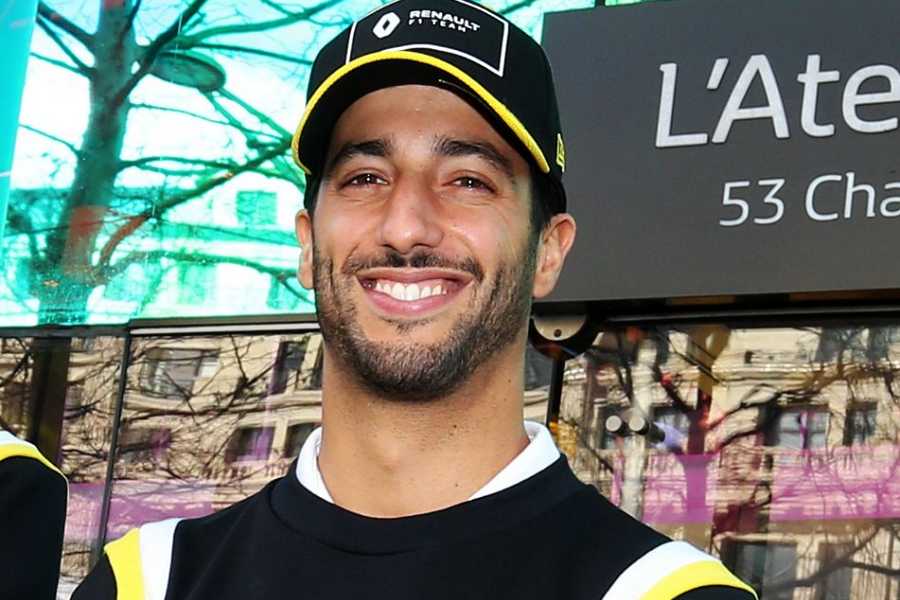 「リカルドの後任候補も検討しておく必要がある」とルノーF1のボス