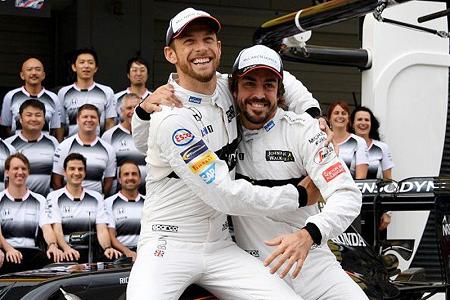 アロンソF1復帰のうわさに疑問符を付けるジェンソン・バトン