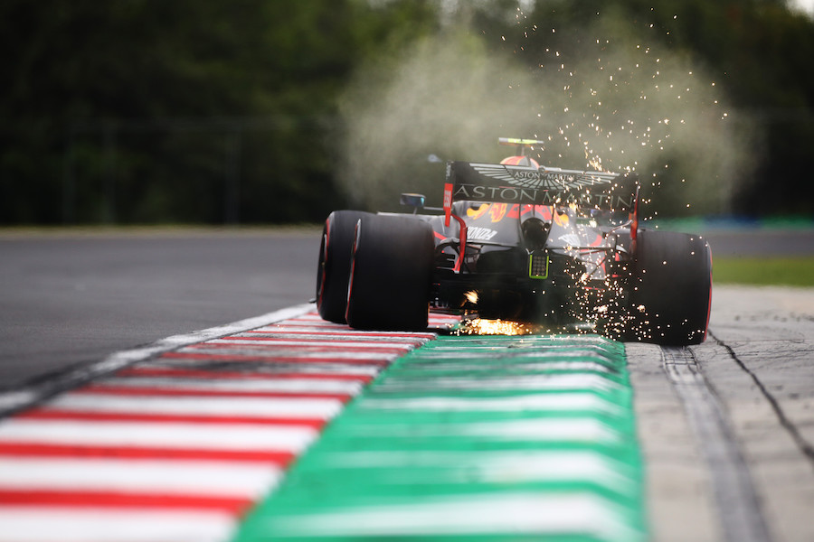 【予選レポート】レッドブル・ホンダ、チーム別で4番目･･･セット決まらず。ハミルトンは90回目のポール獲得／F1第3戦ハンガリーGP