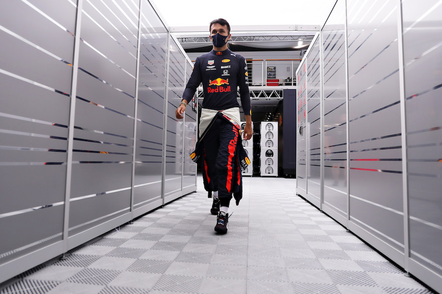 【レッドブル・ホンダ】アルボン「FP3の方が感触はよく、フラストレーションがたまる」／F1第3戦ハンガリーGP予選