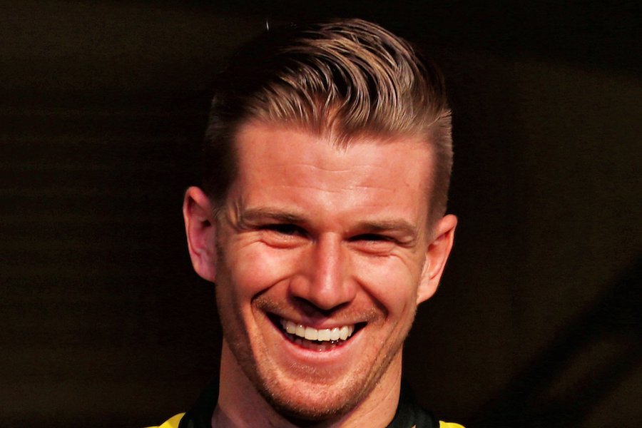 ペレス代役のヒュルケンベルグ、ガレージ内で準備／F1イギリスGP