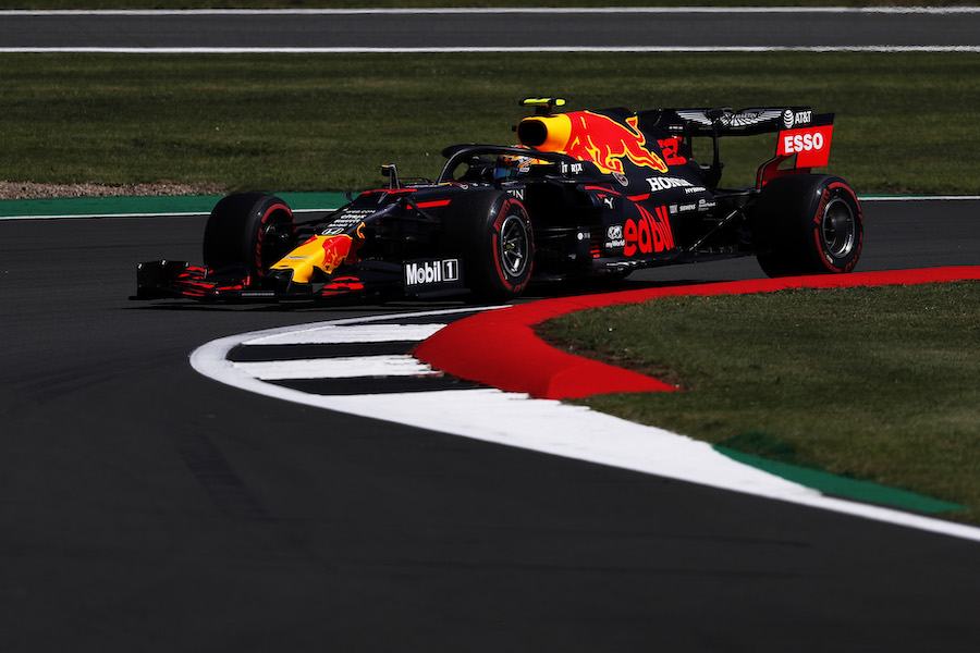 【レッドブル・ホンダ】初日2番手のアルボン「リアの挙動を失ってしまった」／F1イギリスGP初日