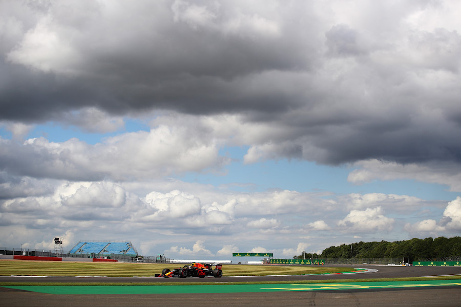 【予選ハイライト動画】メルセデスが異次元の速さ　3番手レッドブル・ホンダは1秒以上離される／F1イギリスGP