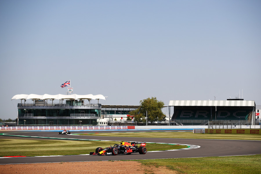 【FP2ハイライト動画】ピンク・メルセデスがトップ！レッドブル・ホンダ2番手／F1イギリスGPフリー走行2回目