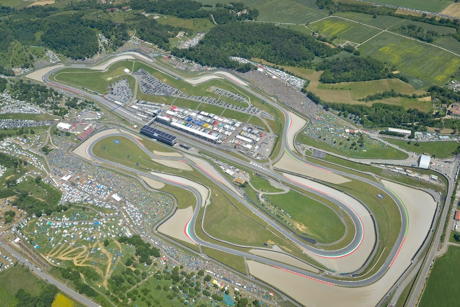 【F1トスカーナGP】“限定数の観客”を入れてF1とフェラーリ1000レース目を祝うF1初開催のムジェロ・サーキット