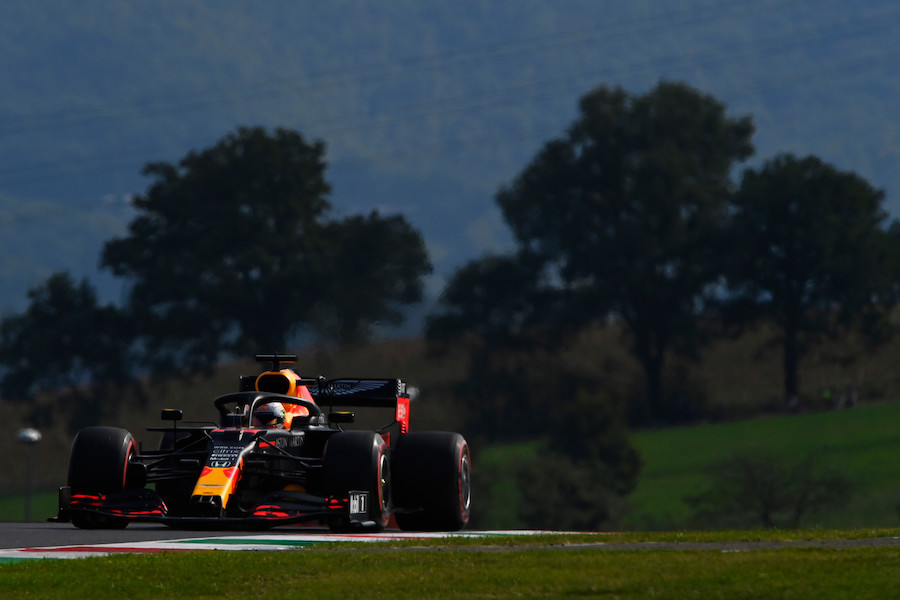 【FP2レポート】フェルスタッペン、ハミルトンと0.039秒差の3番手。1000GP目のフェラーリはスピンにPUストップ／F1トスカーナGP