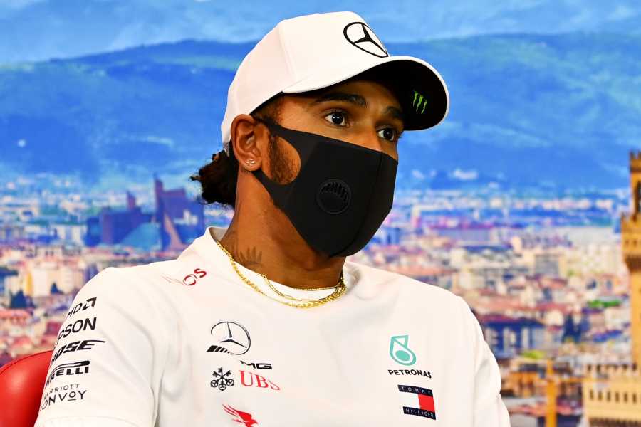 ルイス・ハミルトン「F1はレースを面白くするために意図的に赤旗を利用している」