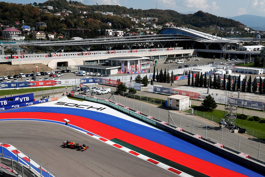 【ハイライト動画：FP1】レッドブル・ホンダのフェルスタッペン3番手／F1ロシアGPフリー走行1回目