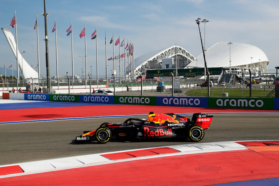【FP2レポート】フェルスタッペンは7番手で苦戦／F1ロシアGPフリー走行2回目